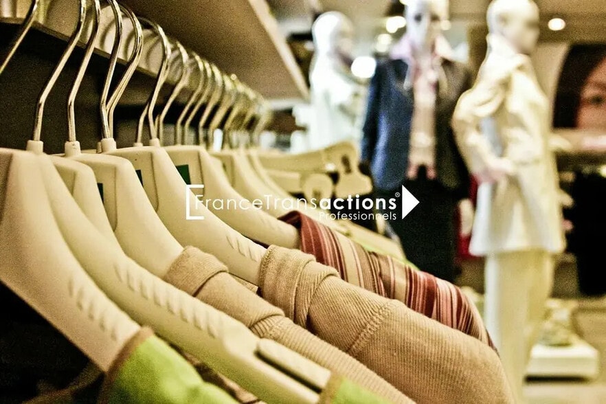 Retail in Toulouse to rent - Building Photo - Image 3 of 3