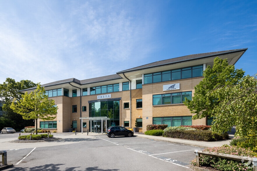 Lyon Way, Frimley to rent - Building Photo - Image 2 of 9