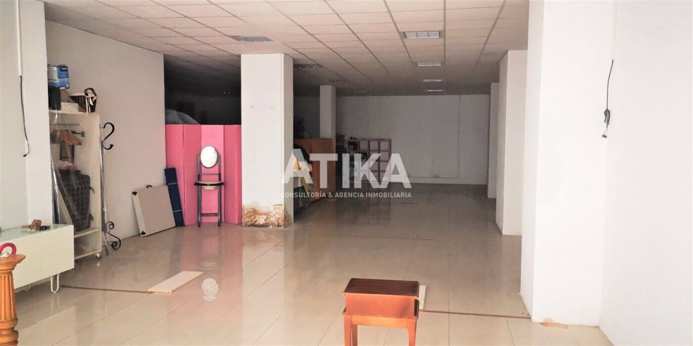 Retail in Ontinyent, Valencia to rent Interior Photo- Image 1 of 14