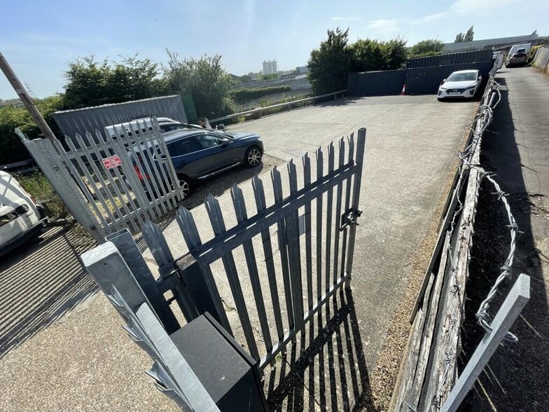 Godington Rd, Ashford to rent - Other - Image 2 of 4