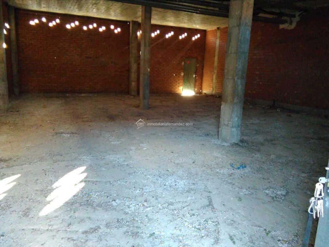 Retail in Cáceres to rent Interior Photo- Image 1 of 6