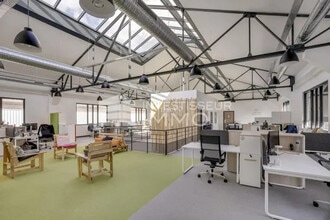 Light Industrial in Ivry-sur-Seine to rent Building Photo- Image 1 of 4
