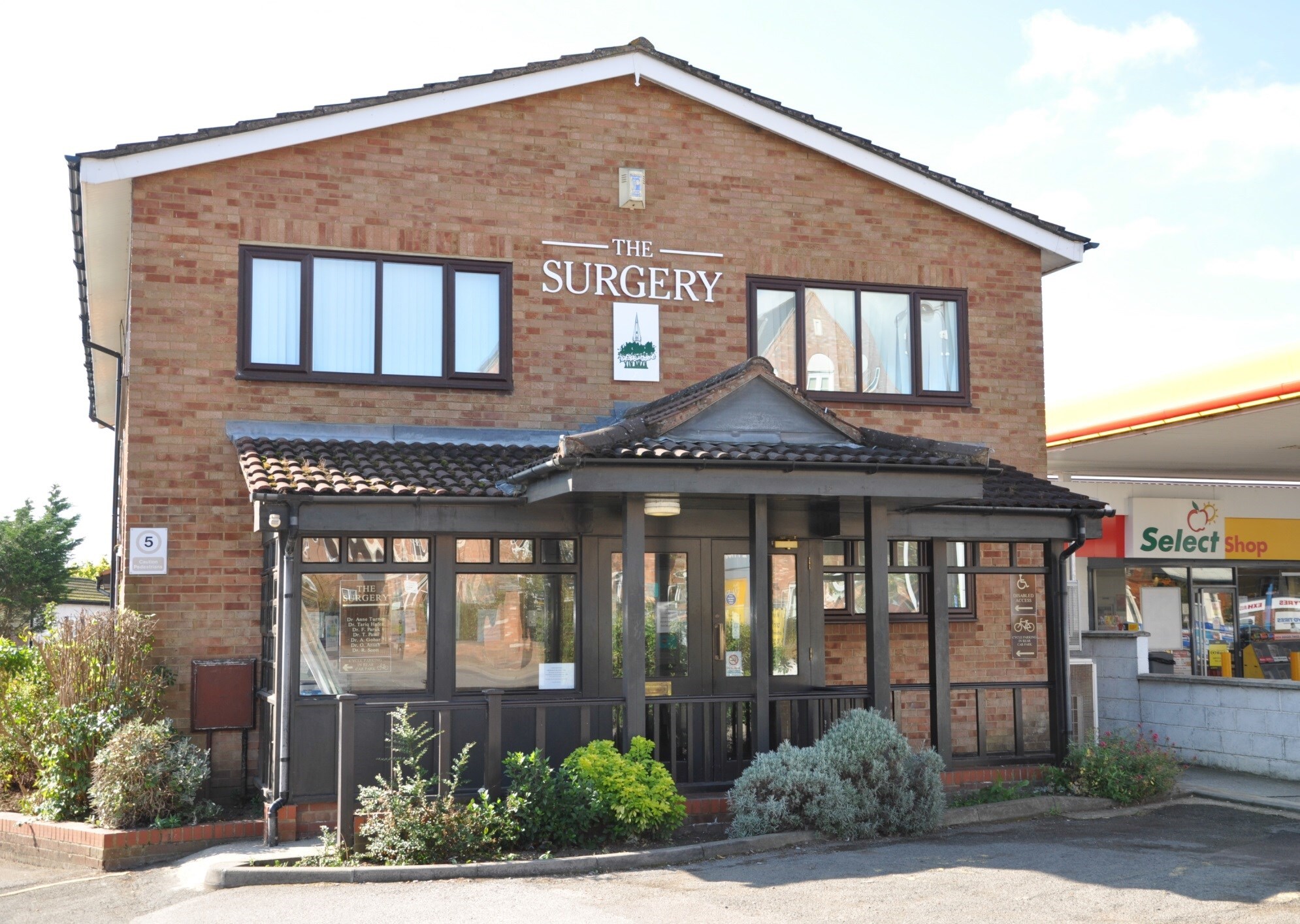 1 Leighton Rd, Leighton Buzzard for sale Primary Photo- Image 1 of 1