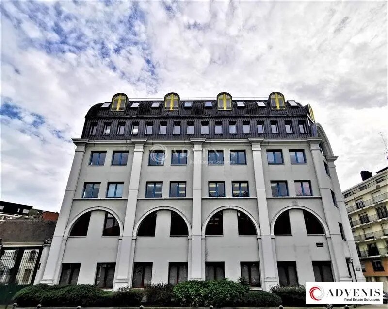 Office in Lille to rent Building Photo- Image 1 of 10