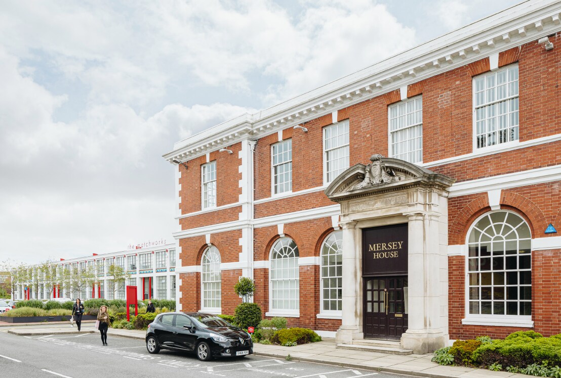 Speke Road, Liverpool to rent Building Photo- Image 1 of 14