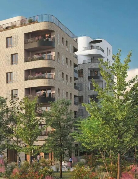 Retail in Alfortville to rent - Building Photo - Image 3 of 5