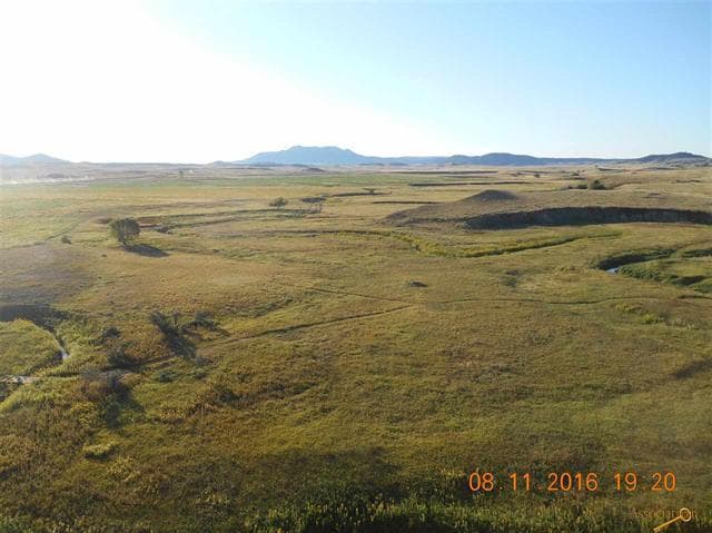 1013 Douglas Rd, Sundance, WY for sale - Primary Photo - Image 1 of 6