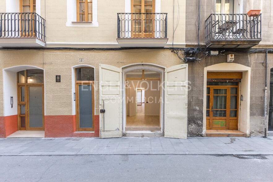 Retail in Barcelona, Barcelona to rent - Building Photo - Image 1 of 3