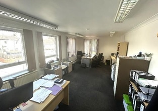 High St, Crigglestone to rent Interior Photo- Image 2 of 4