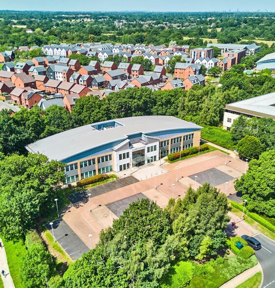 Central Blvd, Solihull to rent - Building Photo - Image 2 of 12