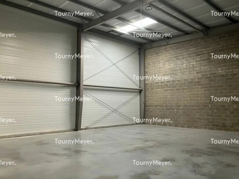 Light Industrial in Mérignac to rent - Building Photo - Image 2 of 7