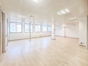 Office in Barcelona, Barcelona to rent Interior Photo- Image 2 of 15
