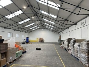 London Rd, Devizes to rent Interior Photo- Image 1 of 4