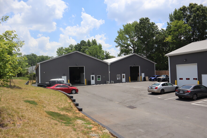 1700 Industrial Center, Charlotte, NC for sale - Building Photo - Image 2 of 23