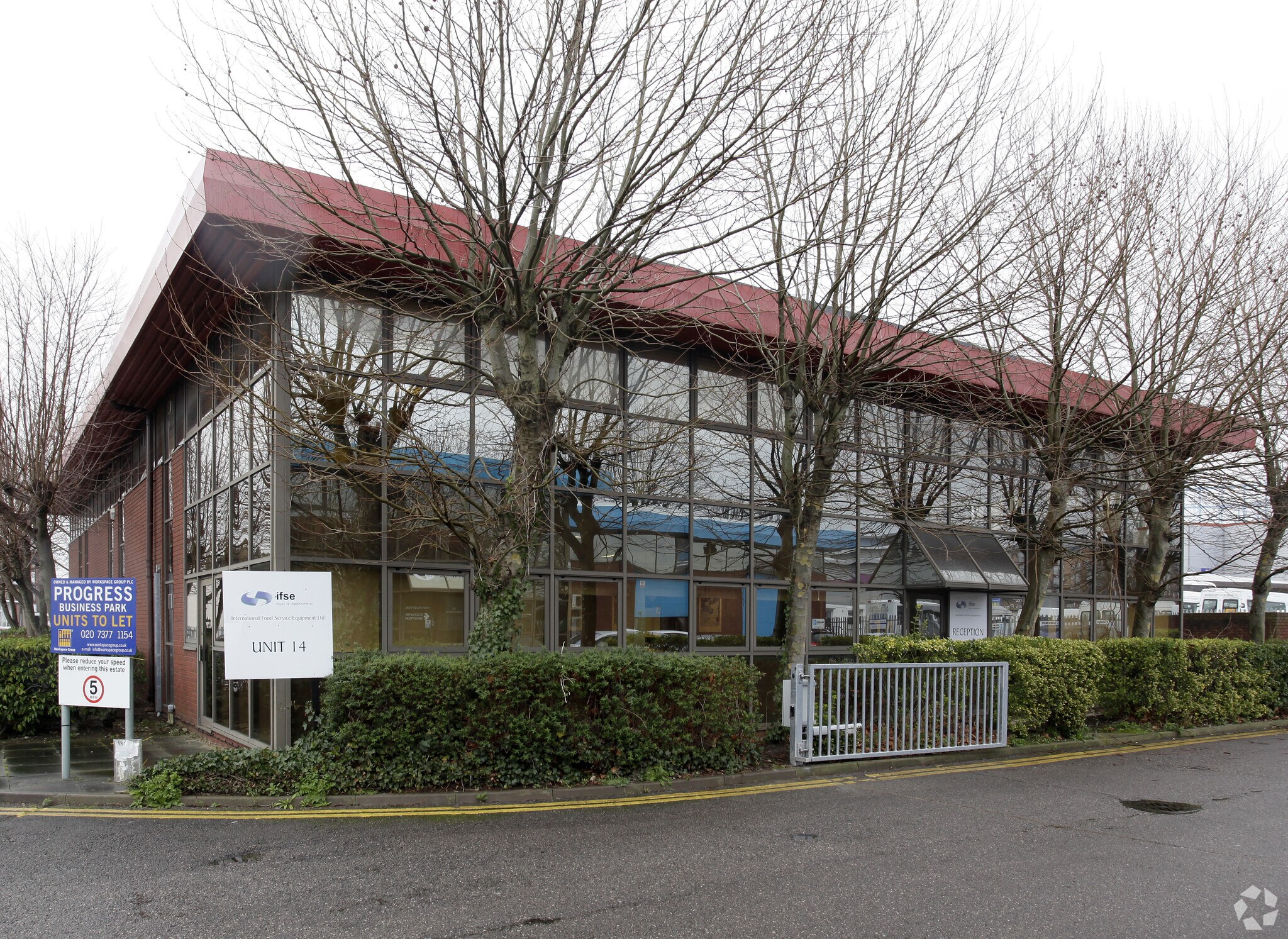 Progress Way, Croydon to rent Primary Photo- Image 1 of 4