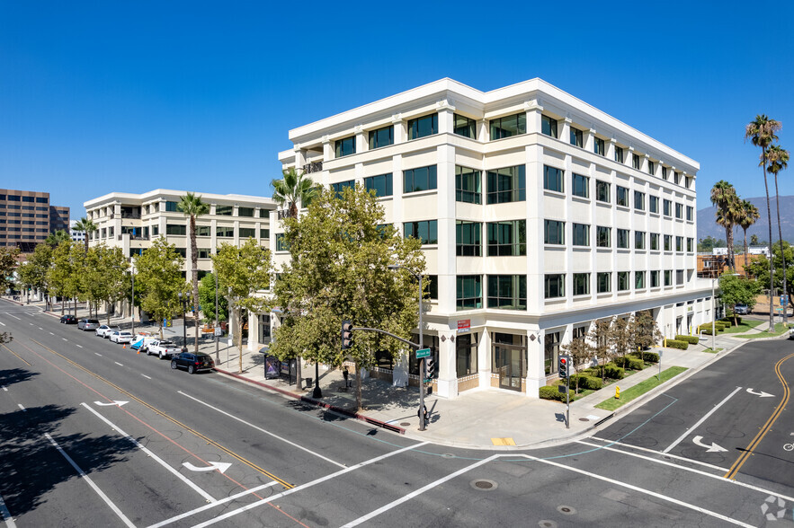 1055 E Colorado Blvd, Pasadena, CA for rent - Building Photo - Image 1 of 8