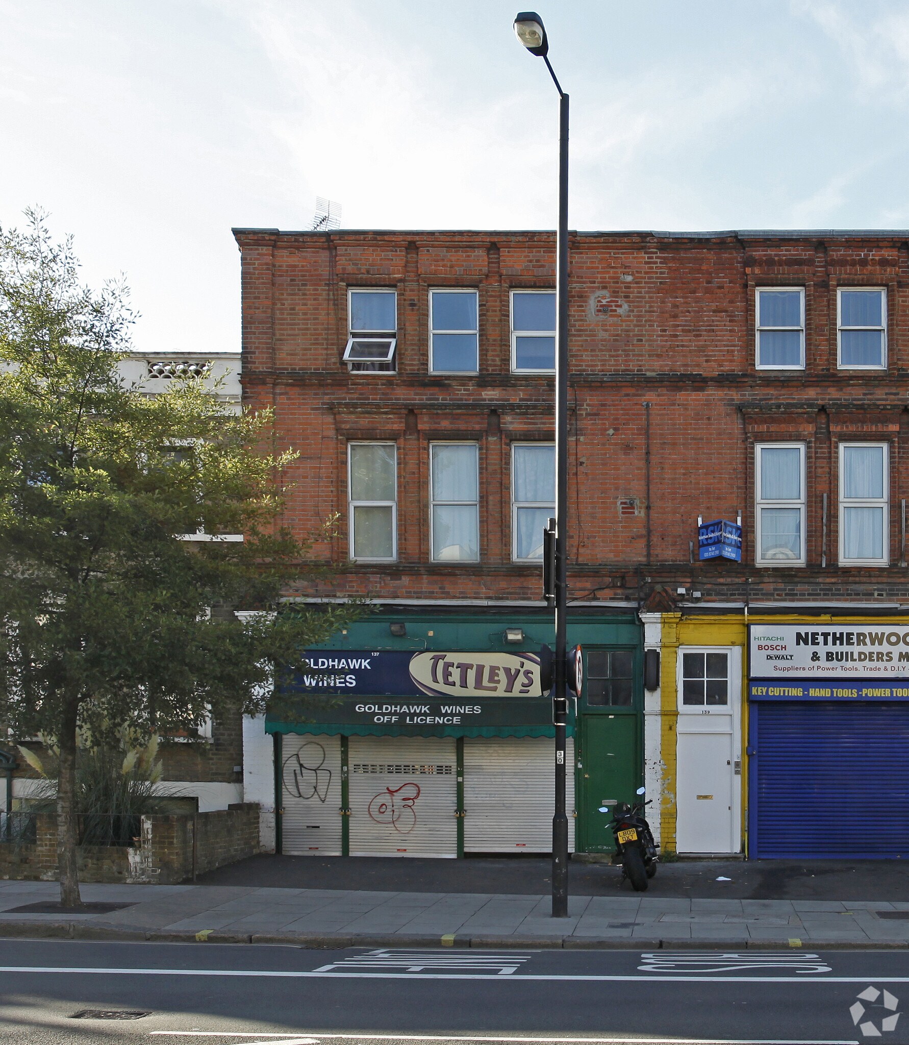 137 Goldhawk Rd, London for sale Primary Photo- Image 1 of 1