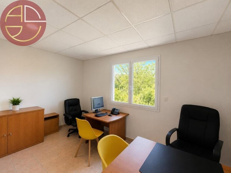 Retail in Saint-Jean for sale - Interior Photo - Image 3 of 5
