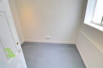 South Rd, Reigate to rent Interior Photo- Image 2 of 6