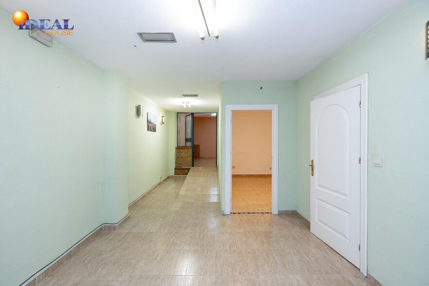 Calle Conde Cifuentes, Granada, Granada for sale - Interior Photo - Image 3 of 14