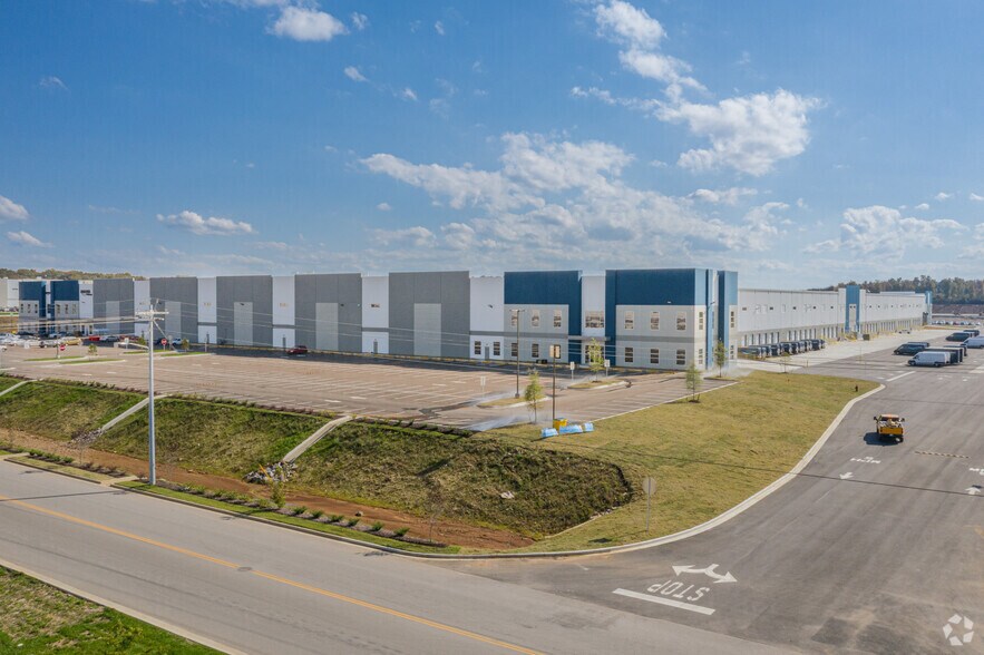 1000 Richard Petty Way, Lebanon 37090 UK