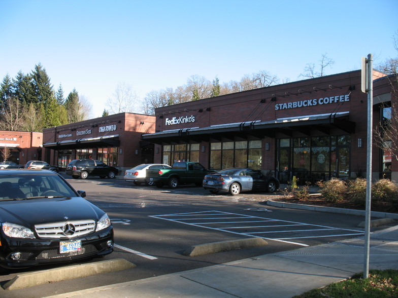 Centerpointe Dr, Lake Oswego, OR for rent - Building Photo - Image 1 of 4