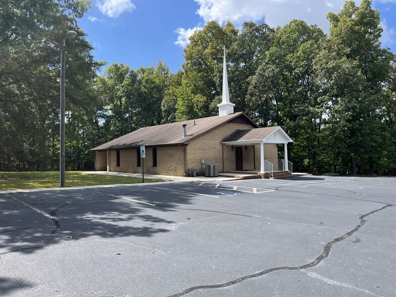 2500 Stanley Rd, Greensboro, NC for sale - Building Photo - Image 1 of 8