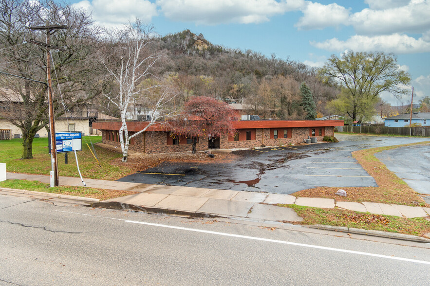 2031 32nd St S, La Crosse, WI for rent - Primary Photo - Image 1 of 1