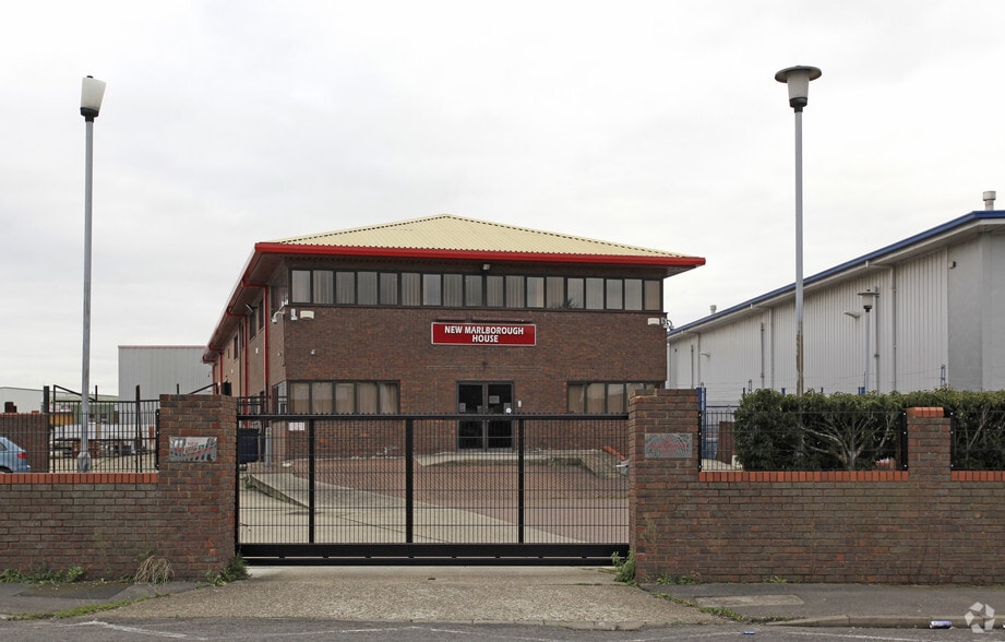 Arnolde Clos, Rochester for sale - Primary Photo - Image 1 of 1