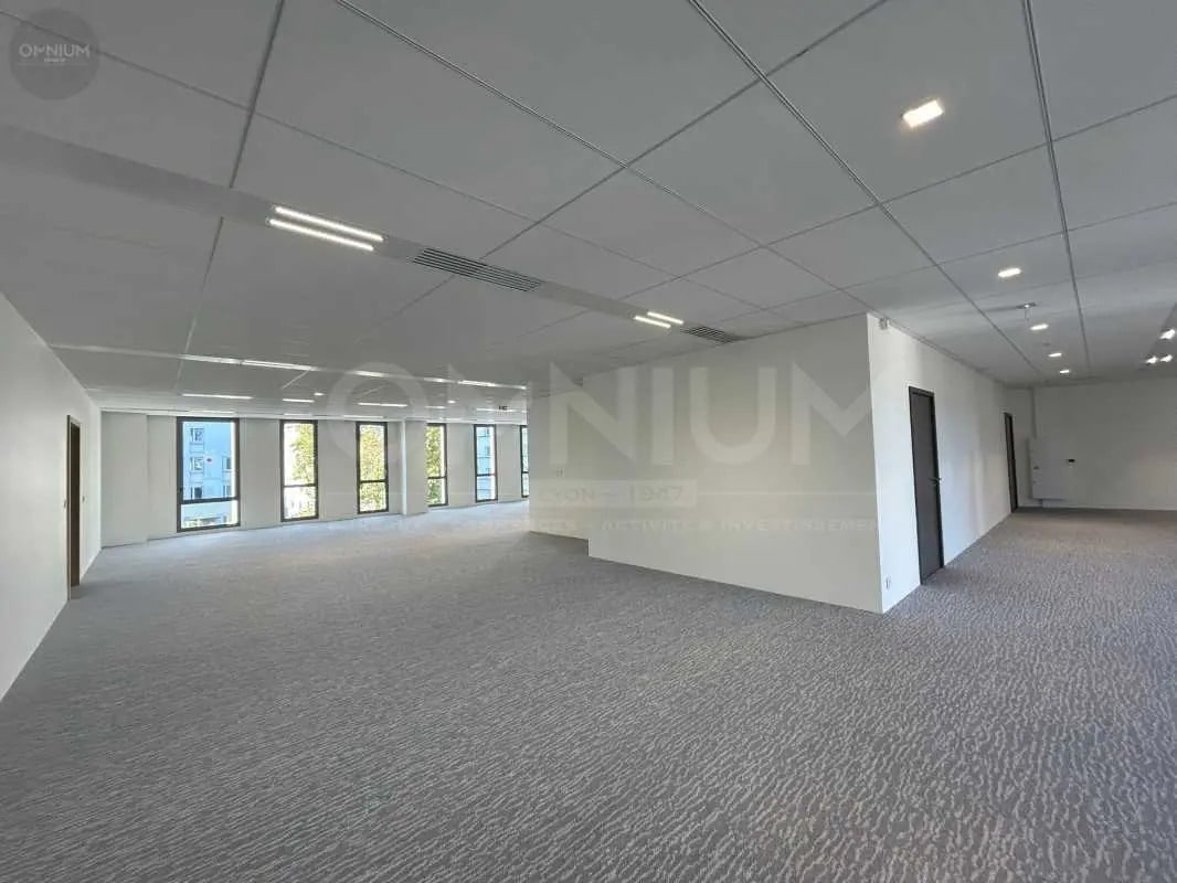 34 Rue De Bruxelles, Villeurbanne to rent Interior Photo- Image 1 of 26