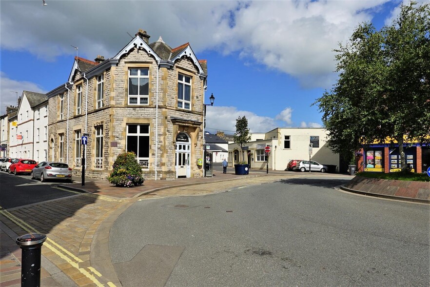 Cavendish St, Ulverston for rent - Building Photo - Image 1 of 7