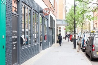 51-53 Margaret St, London to rent Building Photo- Image 1 of 2