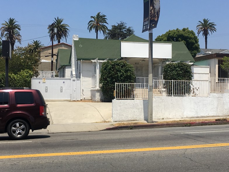 937 Crenshaw Blvd, Los Angeles, CA for sale - Building Photo - Image 1 of 1