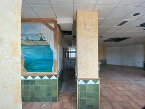 Retail in Villanueva del Pardillo, Madrid to rent Interior Photo- Image 2 of 4