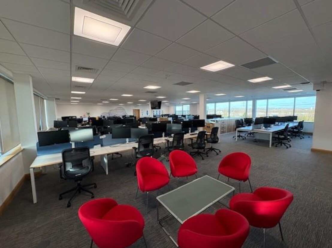 16 Europa View, Sheffield to rent Interior Photo- Image 1 of 3