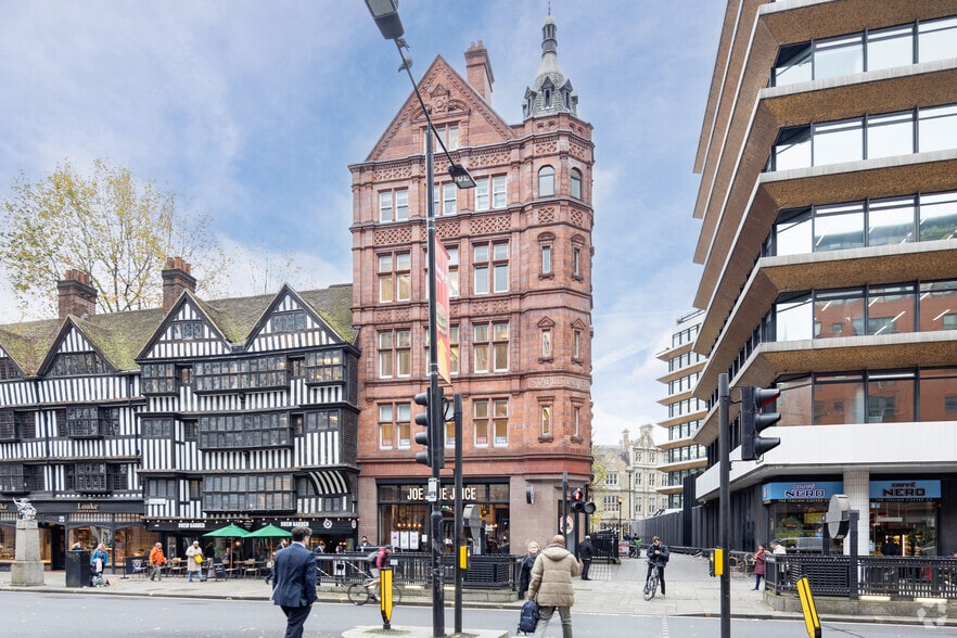 20-21 Staple Inn Buil, London to rent - Building Photo - Image 2 of 9