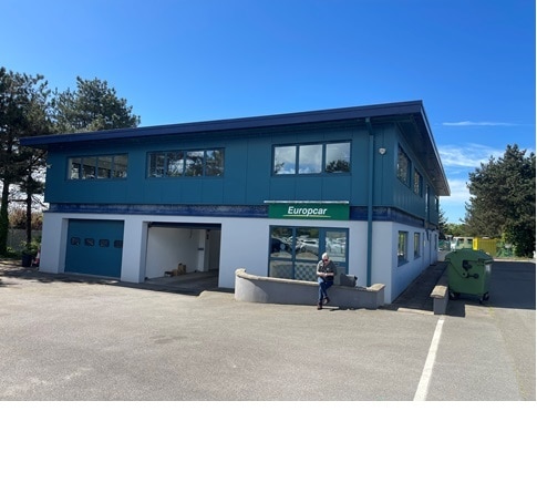 1 L'avenue De La Commune, Jersey to rent Building Photo- Image 1 of 2