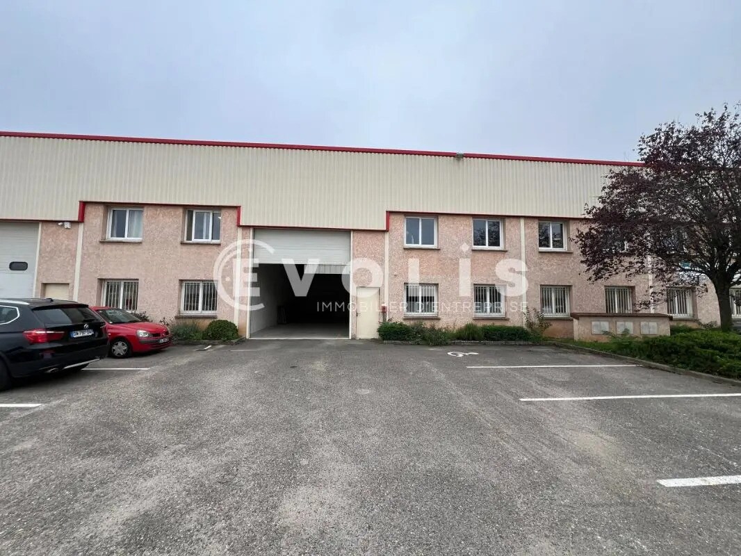 Office in Chassieu to rent Building Photo- Image 1 of 9