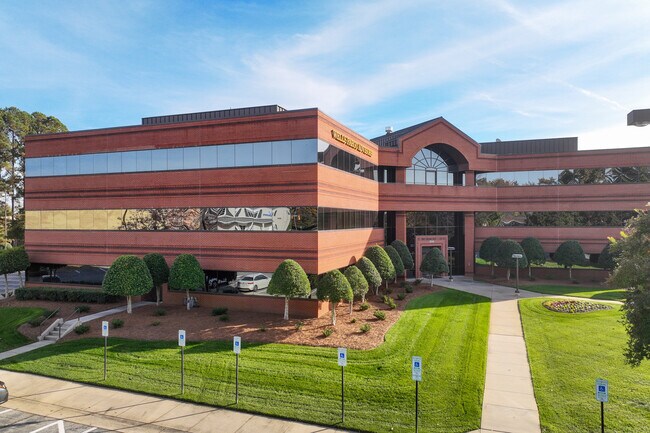 More details for 806 Green Valley Rd, Greensboro, NC - Co-working to Rent