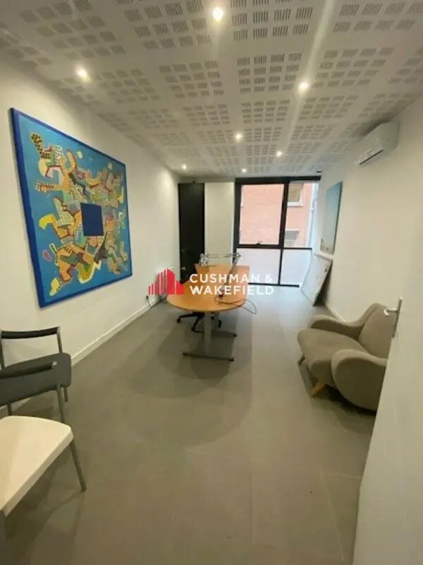 Office in Toulouse to rent Interior Photo- Image 1 of 9