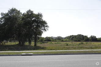 6551 Bee Ridge Rd, Sarasota, FL for rent Building Photo- Image 1 of 8