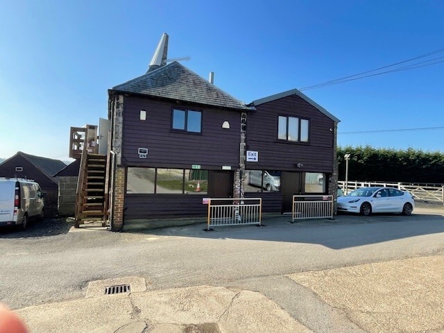 Bird In Eye Hl, Framfield to rent - Building Photo - Image 2 of 3