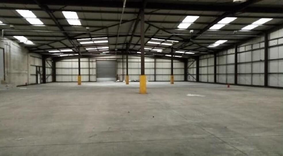 Sankey St, Newton Le Willows to rent - Building Photo - Image 2 of 4