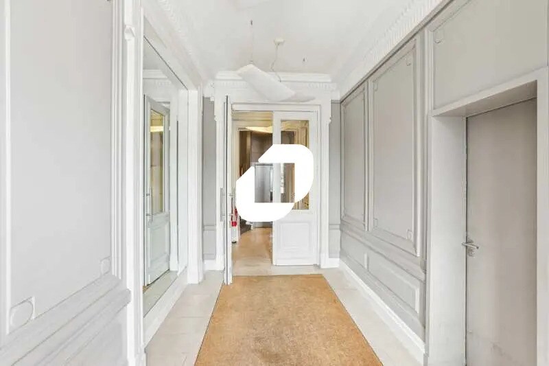 Office in Bordeaux to rent - Interior Photo - Image 1 of 13