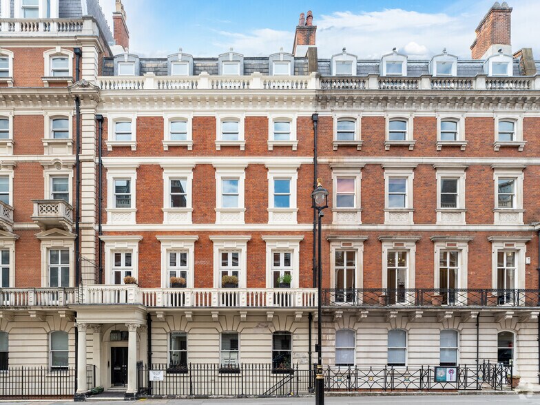 9 Mandeville Pl, London for sale - Primary Photo - Image 1 of 1