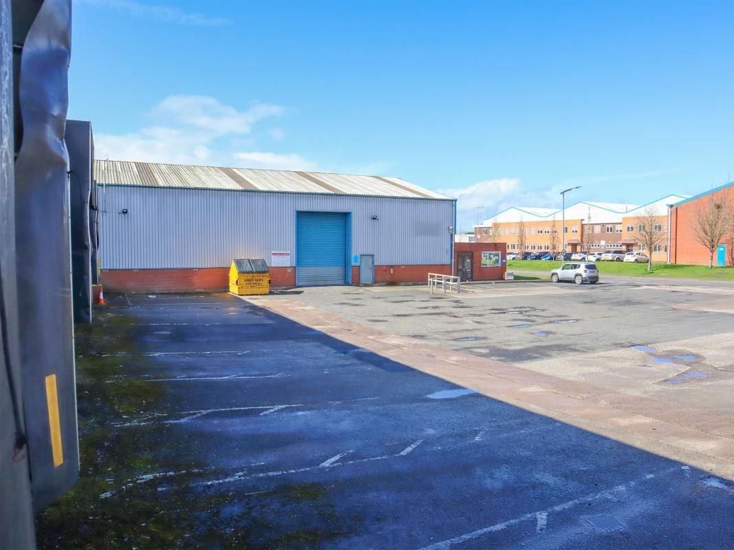Second Ave, Kingswinford to rent Building Photo- Image 1 of 6