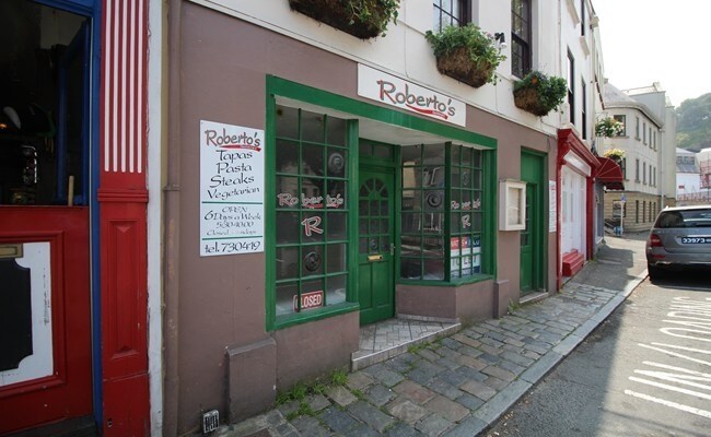 1-2 Trinity Sq, Guernsey for sale Primary Photo- Image 1 of 1