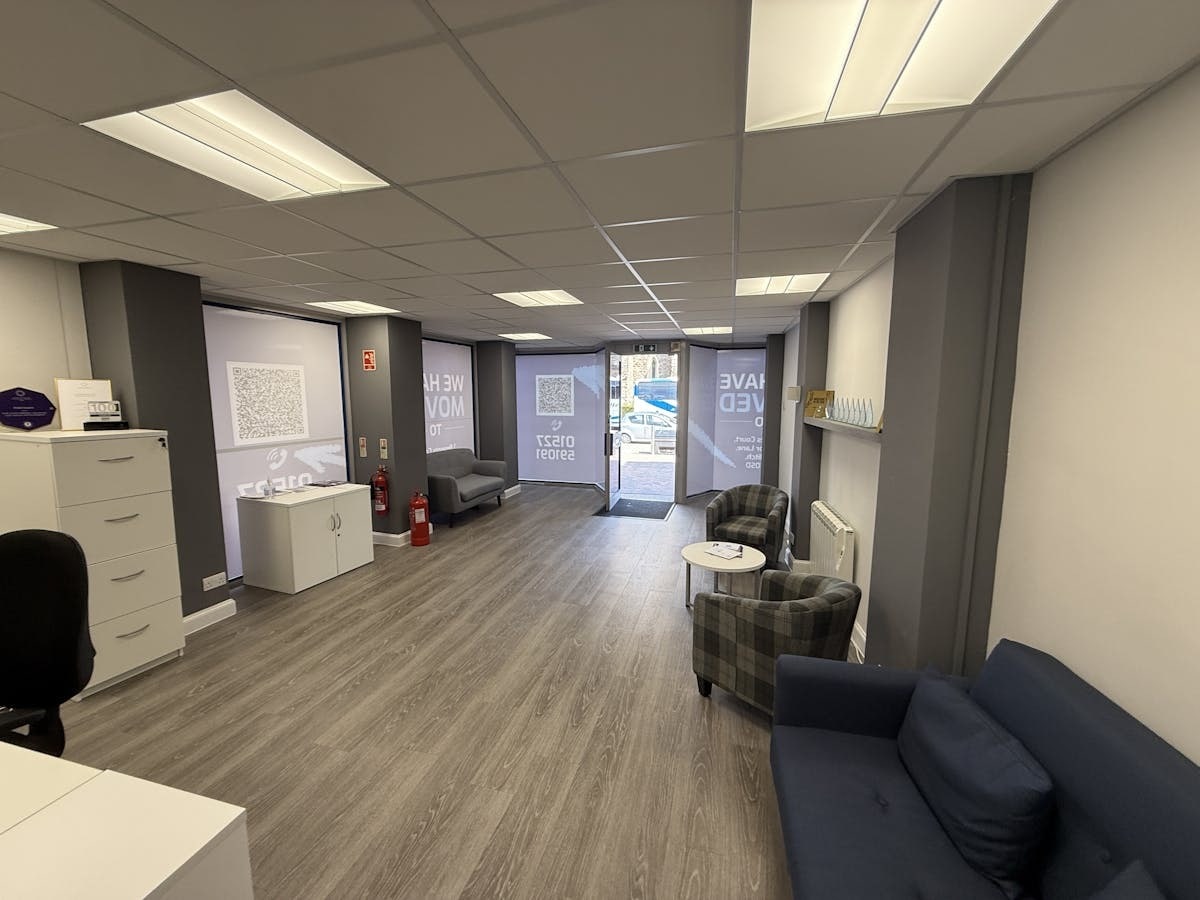 5-6 Church Green W, Redditch to rent Interior Photo- Image 1 of 2