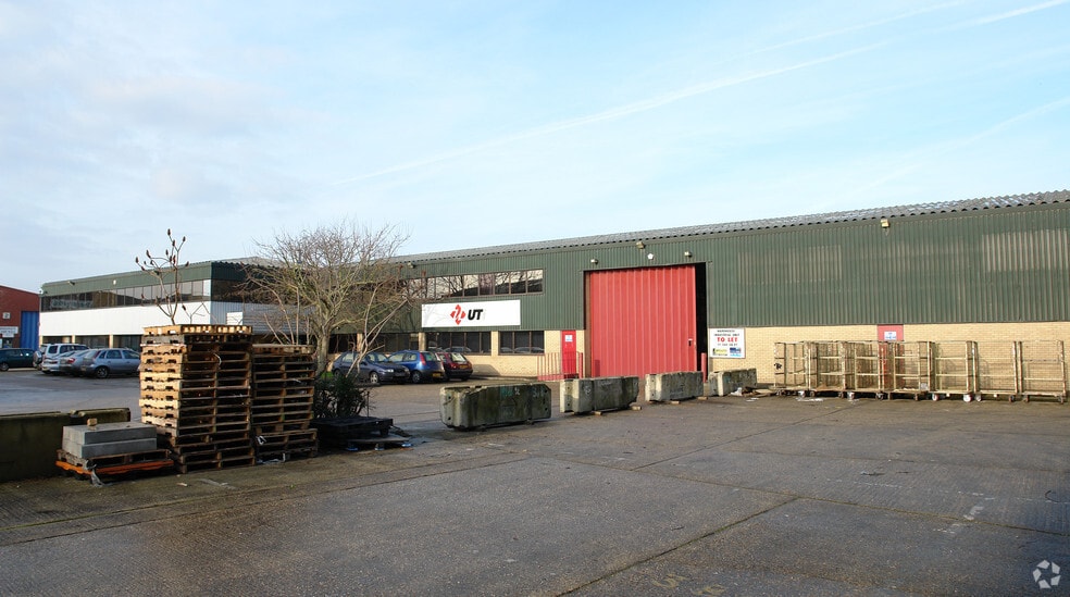 6-7 Hyperion Way, Reading for sale - Building Photo - Image 1 of 1