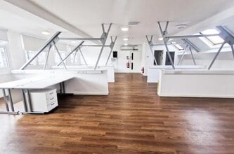 7-15 Pink Ln, Newcastle Upon Tyne to rent Building Photo- Image 1 of 1